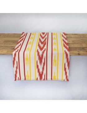 Table runner Ofre Red and...